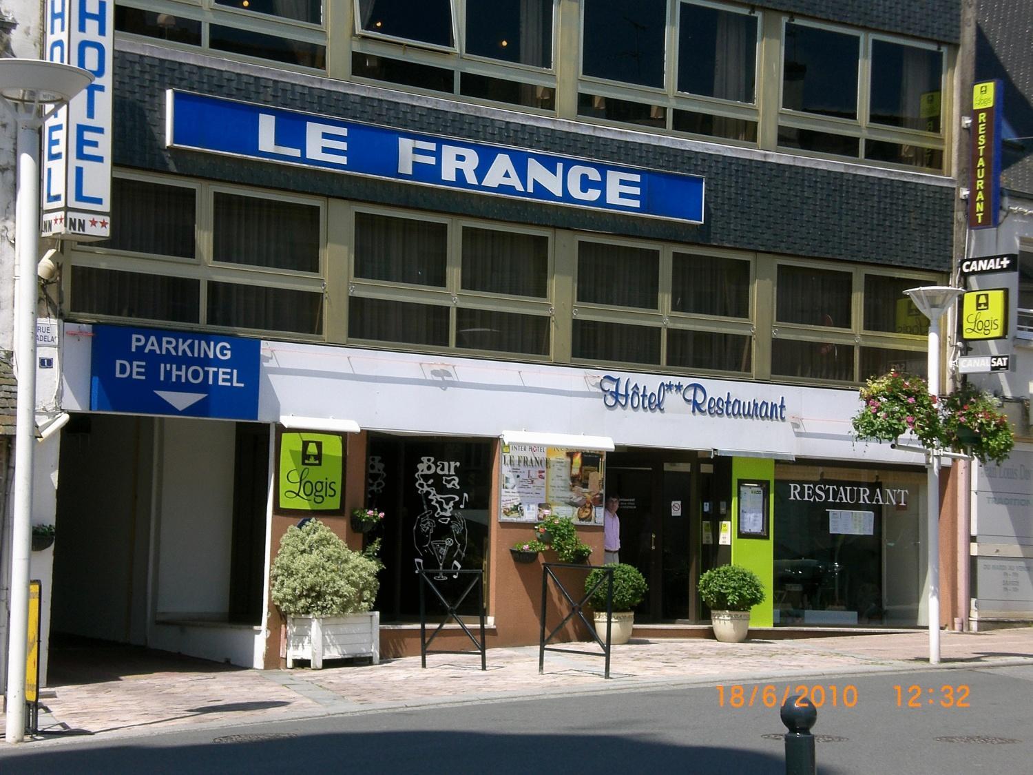 Le France Hotel Loudeac Exterior photo