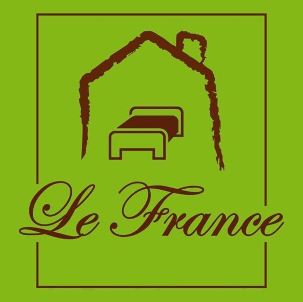 Le France Hotel Loudeac Exterior photo