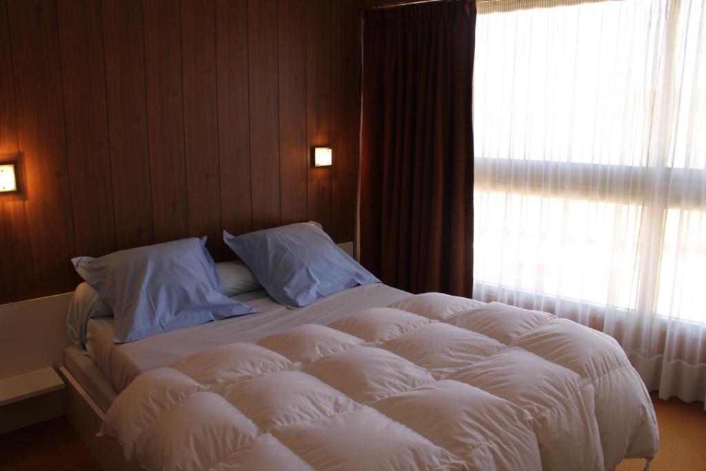 Le France Hotel Loudeac Room photo