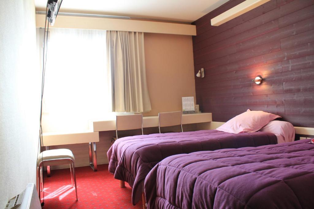Le France Hotel Loudeac Room photo